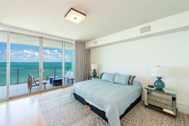 Bedroom, Interior, Water, Wood Texture Flooring
