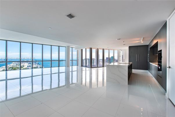 Interior, Kitchen, Recessed Lighting, Water