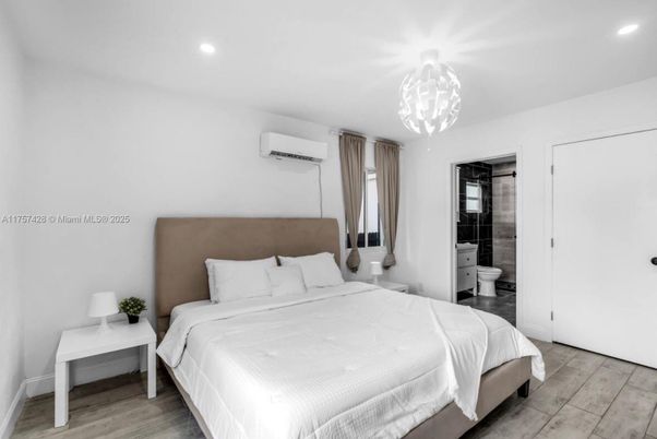 Bedroom, Interior, Pendant Lights, Recessed Lighting, Wood Texture Flooring