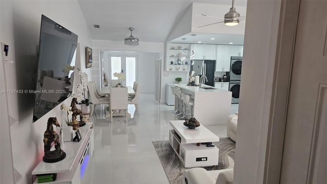 Dining room, Interior, Kitchen, Recessed Lighting