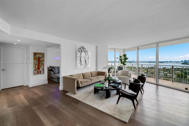 Interior, Living room, Recessed Lighting, Water, Wood Texture Flooring