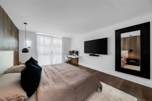 Bedroom, Interior, Pendant Lights, Wood Texture Flooring