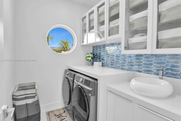 Bathroom, Interior, Washer