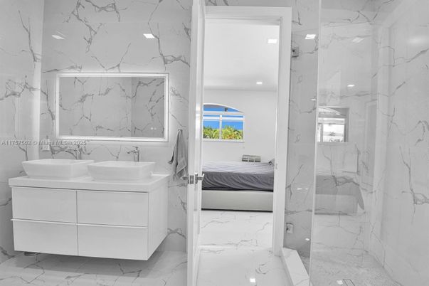 Bathroom, Bedroom, Glass Shower, Interior, Marble, Marble Walls, Recessed Lighting