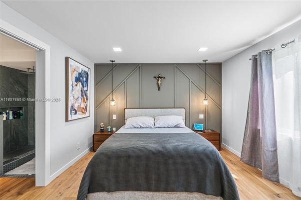 Bedroom, Interior, Pendant Lights, Recessed Lighting, Wood Texture Flooring