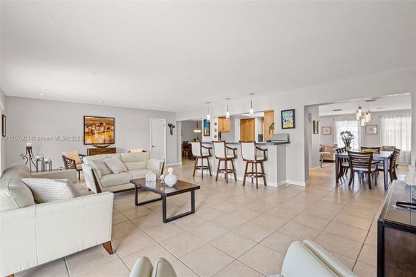 Dining room, Interior, Kitchen, Living room, Pendant Lights, Recessed Lighting