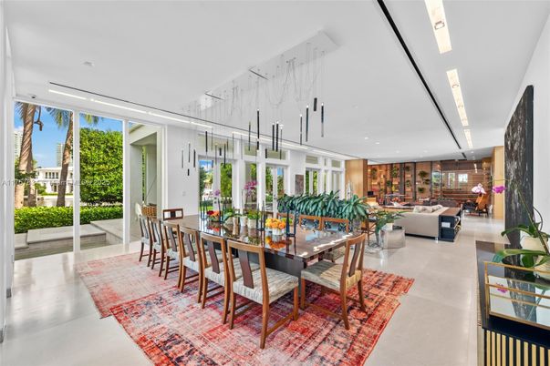 Dining room, Interior, Living room, Pendant Lights, Recessed Lighting
