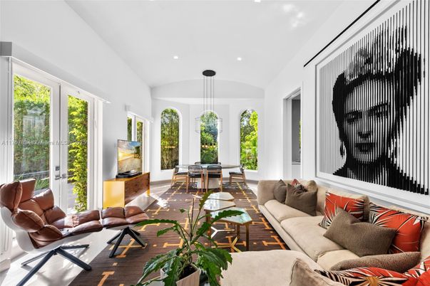 Dining room, Interior, Living room, Pendant Lights, Recessed Lighting, Wood Texture Flooring