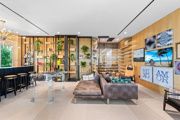 Interior, Living room, Pendant Lights, Recessed Lighting, Wooden Walls