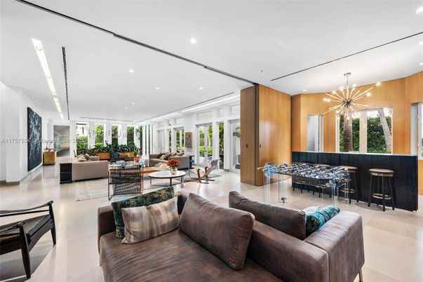 Game Room, Interior, Living room, Pendant Lights, Recessed Lighting