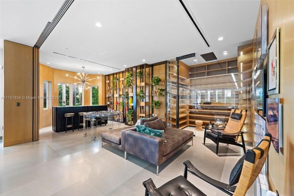 Interior, Living room, Pendant Lights, Recessed Lighting
