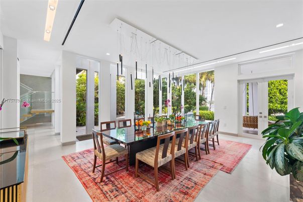 Dining room, Interior, Pendant Lights, Recessed Lighting