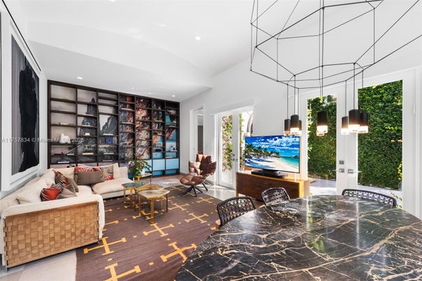 Dining room, Interior, Living room, Pendant Lights, Recessed Lighting