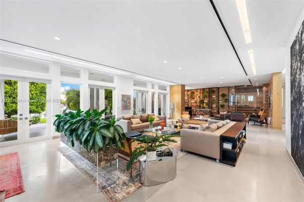 Dining room, Interior, Living room, Pendant Lights, Recessed Lighting