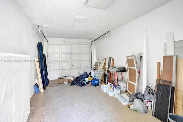 Garage, Interior