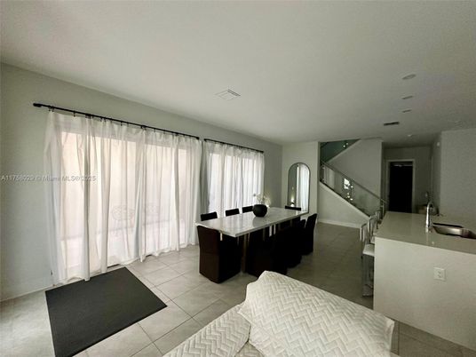Dining room, Interior, Recessed Lighting