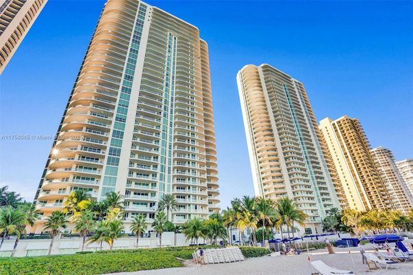 Exterior, Facade, Condo Building
