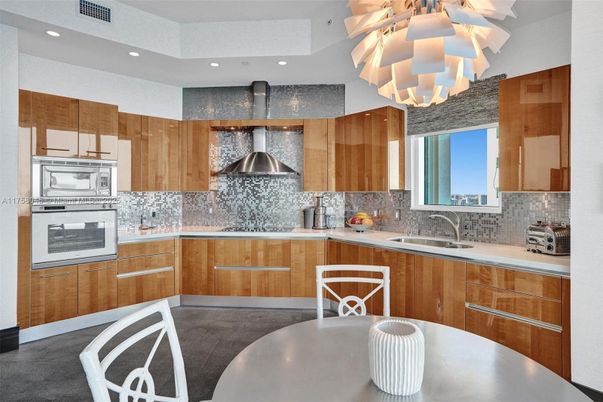 Interior, Kitchen, Recessed Lighting
