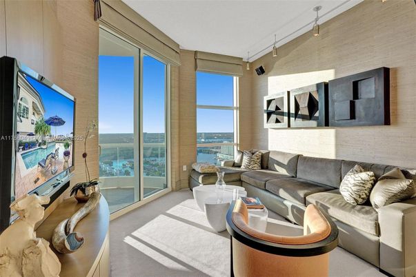Interior, Living room, Water