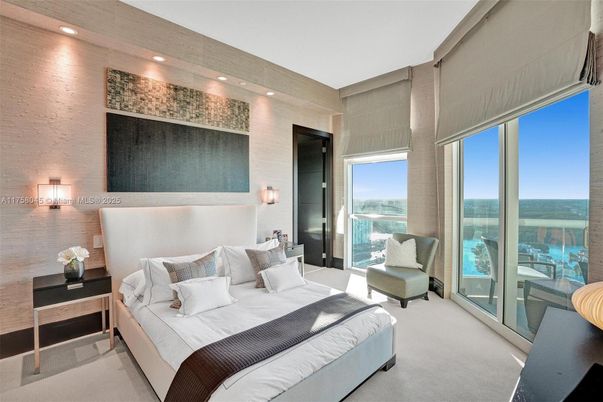 Bedroom, Interior, Recessed Lighting, Water