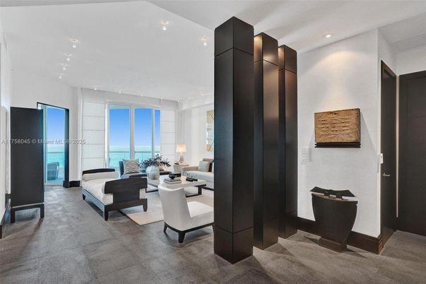 Interior, Living room, Recessed Lighting, Water