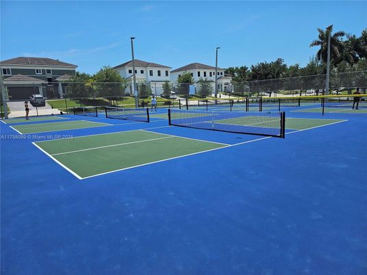 Exterior, Tennis Courts