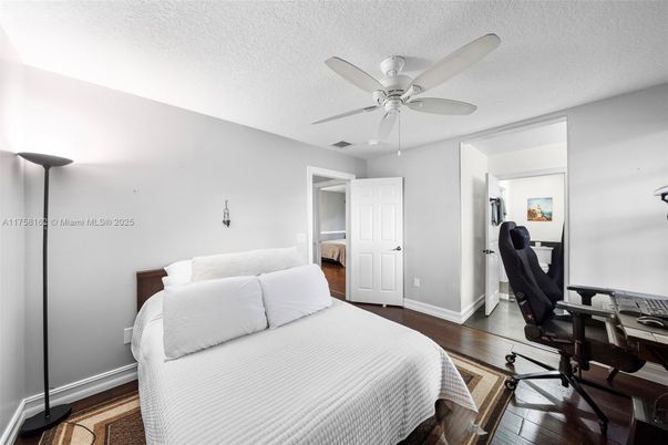 Bedroom, Home Office, Interior, Wood Texture Flooring