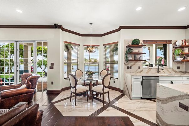 Dining room, Interior, Kitchen, Pendant Lights, Recessed Lighting, Wood Texture Flooring