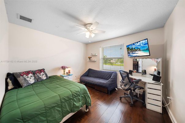 Bedroom, Home Office, Interior, Wood Texture Flooring