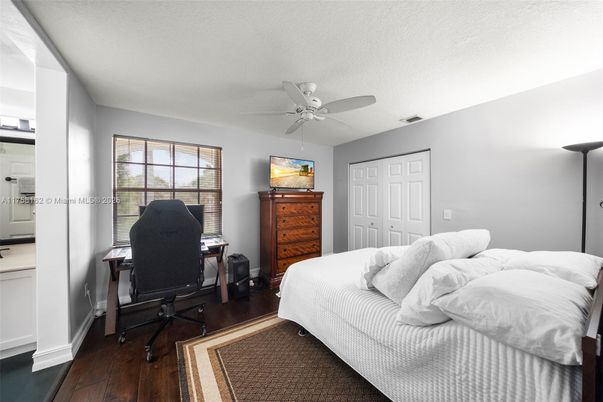 Bedroom, Home Office, Interior, Wood Texture Flooring
