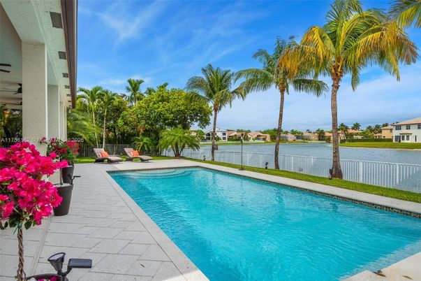 Exterior, Lake, Pool, Water