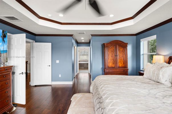 Bedroom, Interior, Recessed Lighting, Wood Texture Flooring