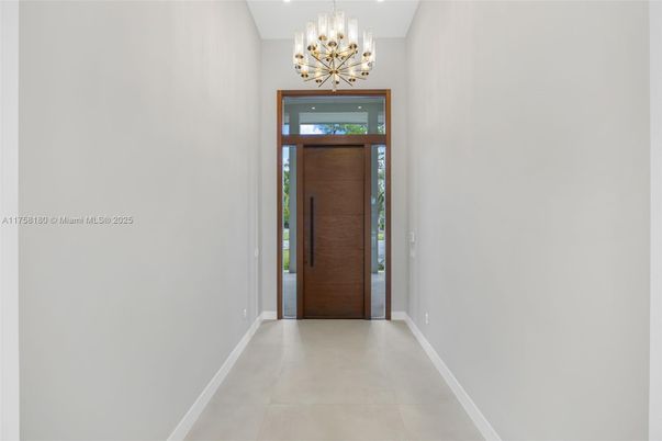 Chandelier, Interior