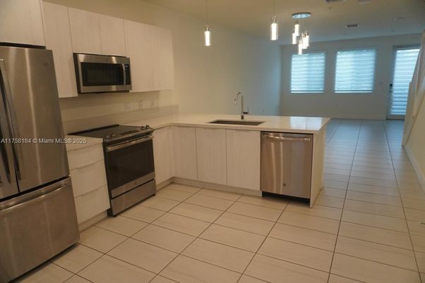 Interior, Kitchen, Pendant Lights, Stainless Steel Appliances
