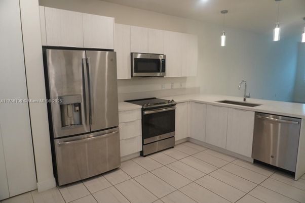 Interior, Kitchen, Pendant Lights, Stainless Steel Appliances