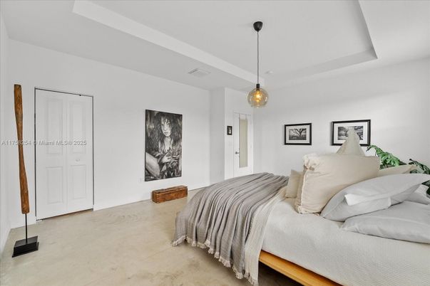Bedroom, Interior, Pendant Lights