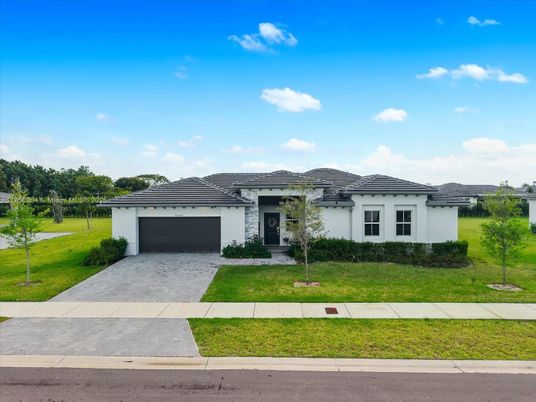Attached, Exterior, Facade, Ranch