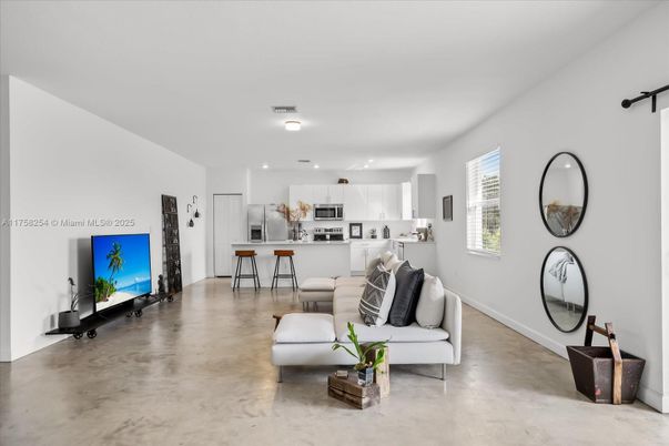 Interior, Kitchen, Living room, Recessed Lighting, Stainless Steel Appliances