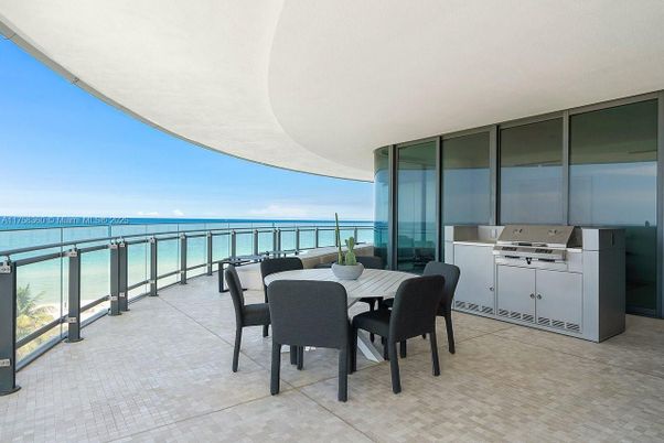 Dining room, Exterior, Water
