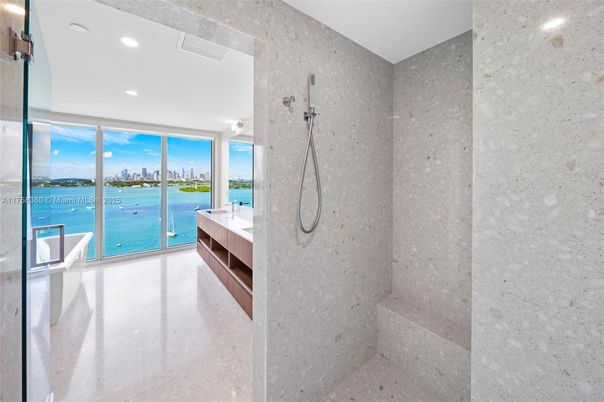 Bathroom, Interior, Recessed Lighting, Water