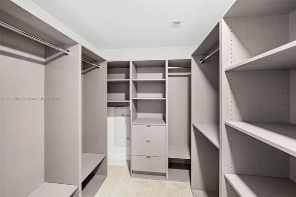 Interior, Walk-in Closets