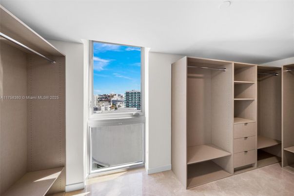 Interior, Walk-in Closets