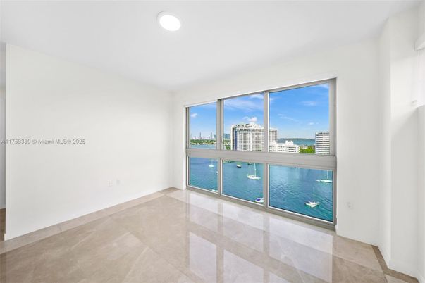 Empty room, Interior, Recessed Lighting, Water