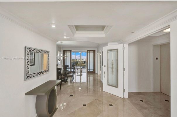 Dining room, Interior, Pendant Lights, Recessed Lighting