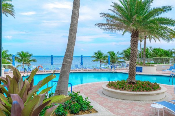 Exterior, Lake, Pool, Water