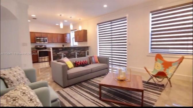 Interior, Kitchen, Living room, Pendant Lights, Recessed Lighting, Stainless Steel Appliances
