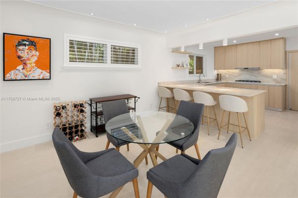 Dining room, Interior, Kitchen, Recessed Lighting