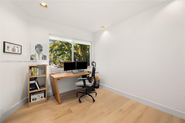 Home Office, Interior, Recessed Lighting, Wood Texture Flooring