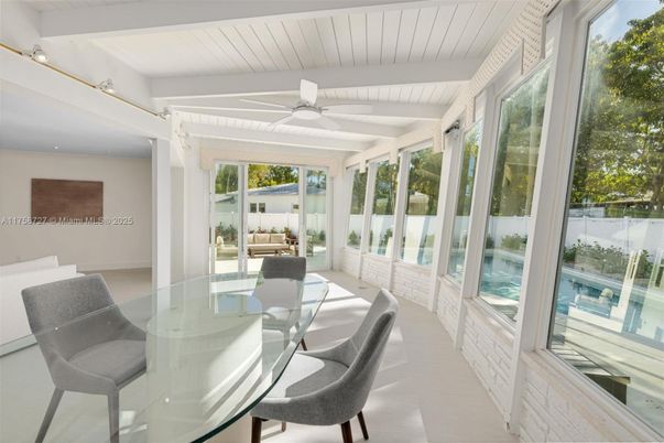 Dining room, Interior, Sun Room