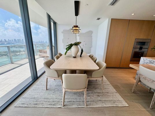 Dining room, Interior, Kitchen, Pendant Lights, Recessed Lighting, Wood Texture Flooring